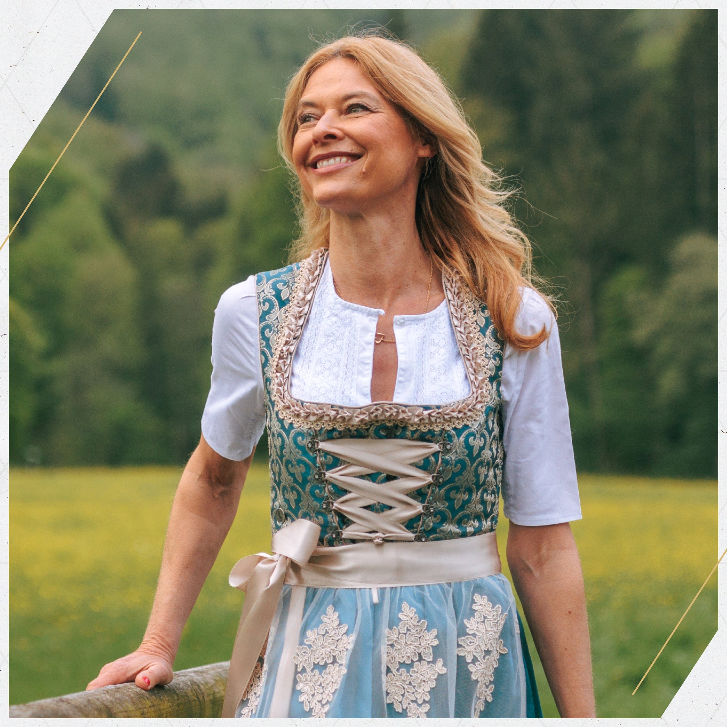 Bavaria Trachten Women's German Dirndl Dress Blue Gold Oktoberfest 