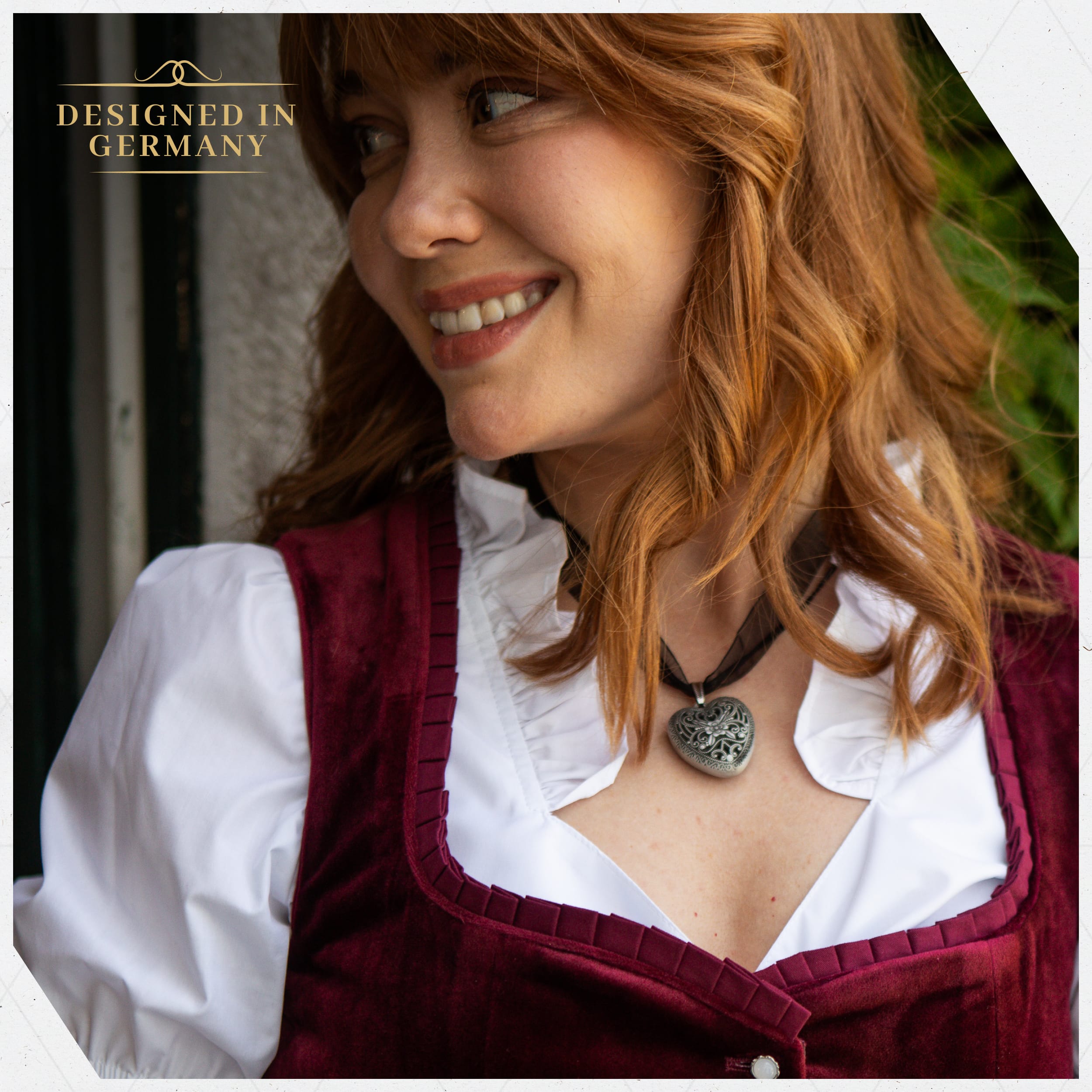 BT-AC-M-NCKL-BLK Bavaria Trachten Organza Heart Necklace Black Oktoberfest 